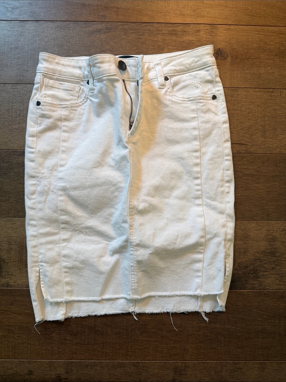 🎉Kut from the Kloth White Denim Raw Hem Pencil Skirt